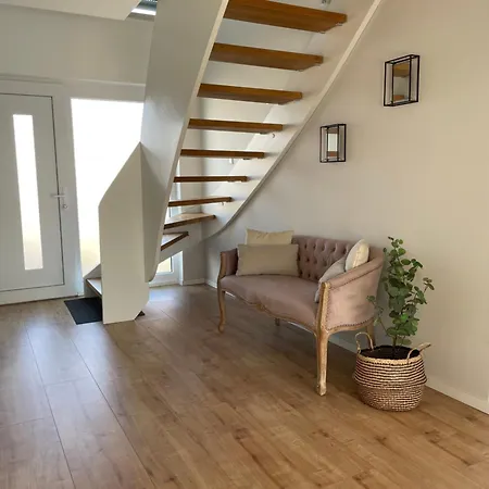 Вилла Ferienhaus Am See - Natur Pur Zwischen See Und Park Neukieritzsch