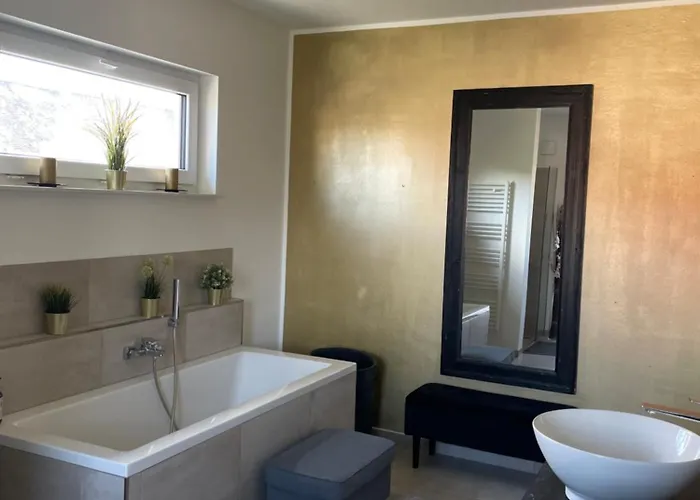 Ferienhaus Am See - Natur Pur Zwischen See Und Park